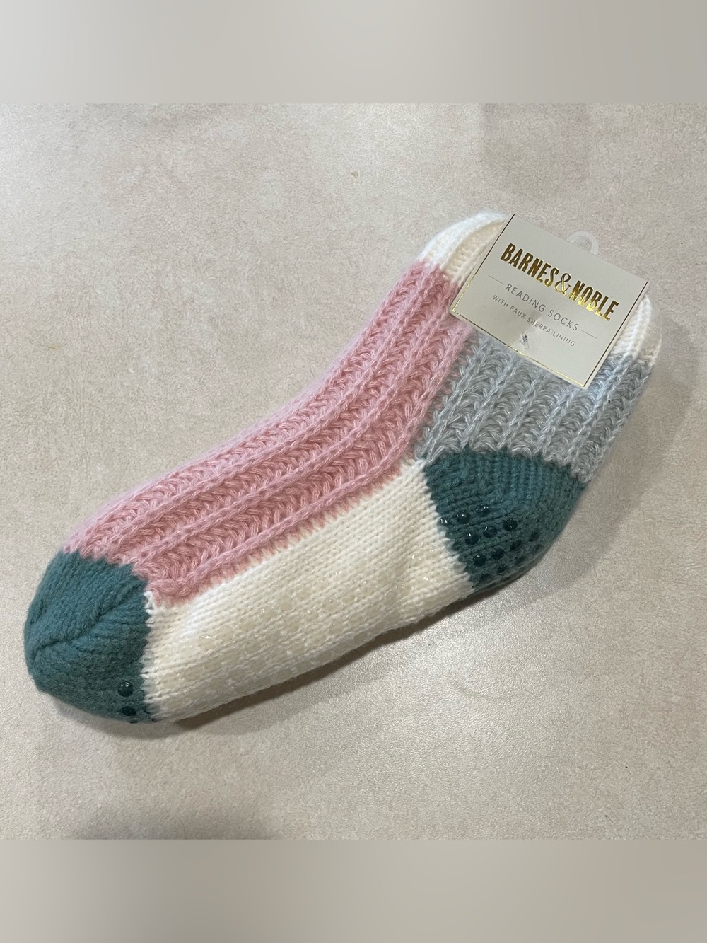 NWT Barnes & Nobles Cozy Faux Sherpa Reading Socks